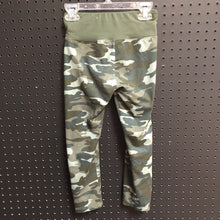 Load image into Gallery viewer, Camo leggings
