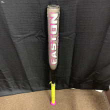 Load image into Gallery viewer, Typhoon softball bat 20oz

