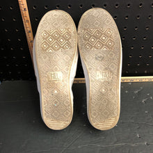 Load image into Gallery viewer, girls lace up sneakers
