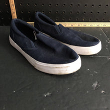 Load image into Gallery viewer, boy's slide on shoes
