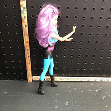 Load image into Gallery viewer, Cat burglar doll
