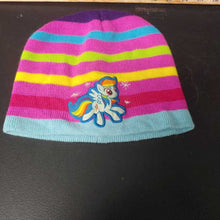 Load image into Gallery viewer, Girls winter hat
