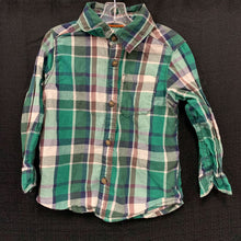 Load image into Gallery viewer, plaid button down shirt
