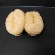 Load image into Gallery viewer, Girls Sheepskin ankle boots
