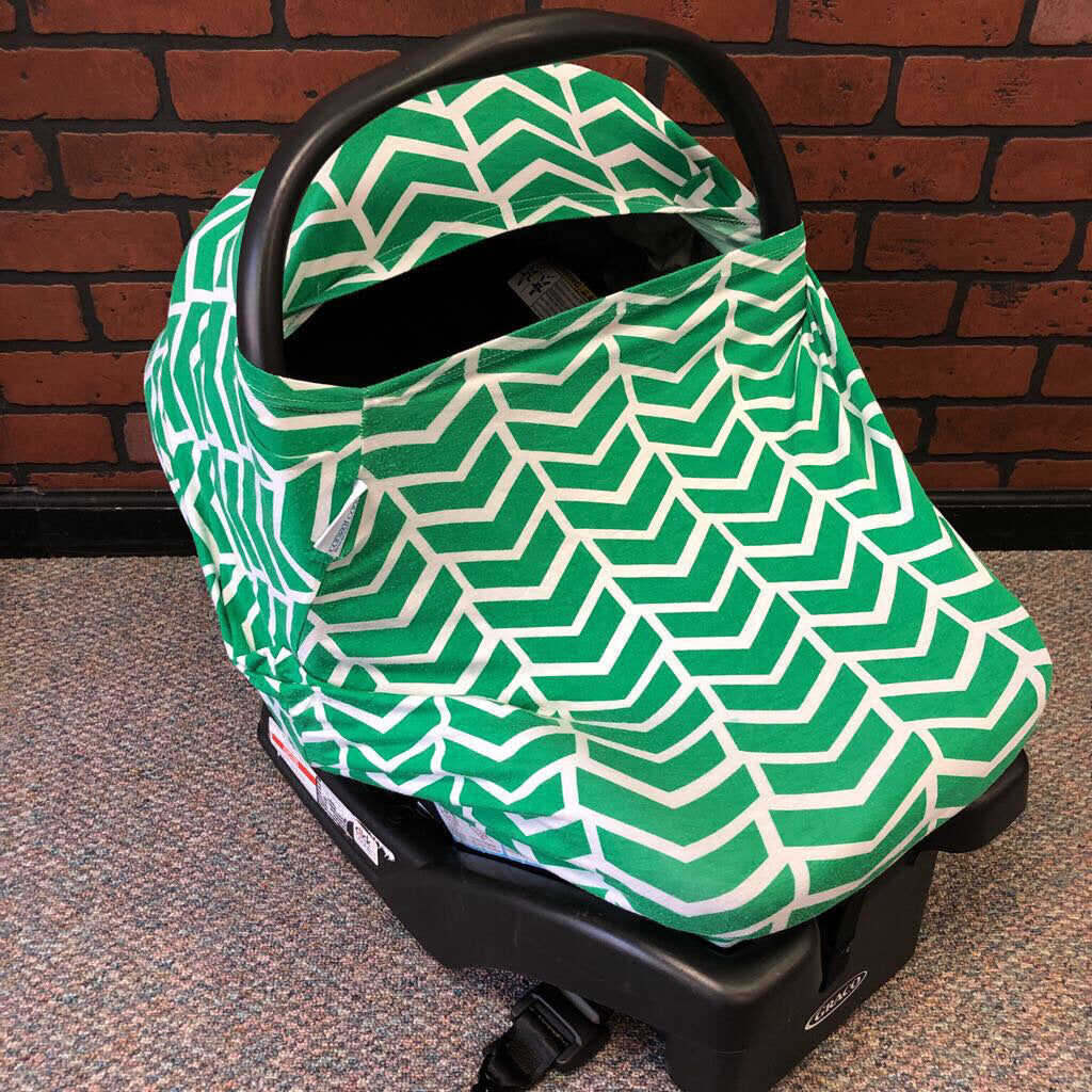 2 in 1 carseat cover/Nursing cover