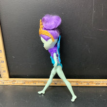 Load image into Gallery viewer, Patter Peacock Doll
