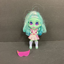 Load image into Gallery viewer, SERIES 1 RARE SUPER NEILA HEART HANDS DOLL
