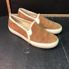 Load image into Gallery viewer, girl's Slip on shoes
