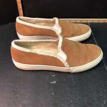 Load image into Gallery viewer, girl's Slip on shoes

