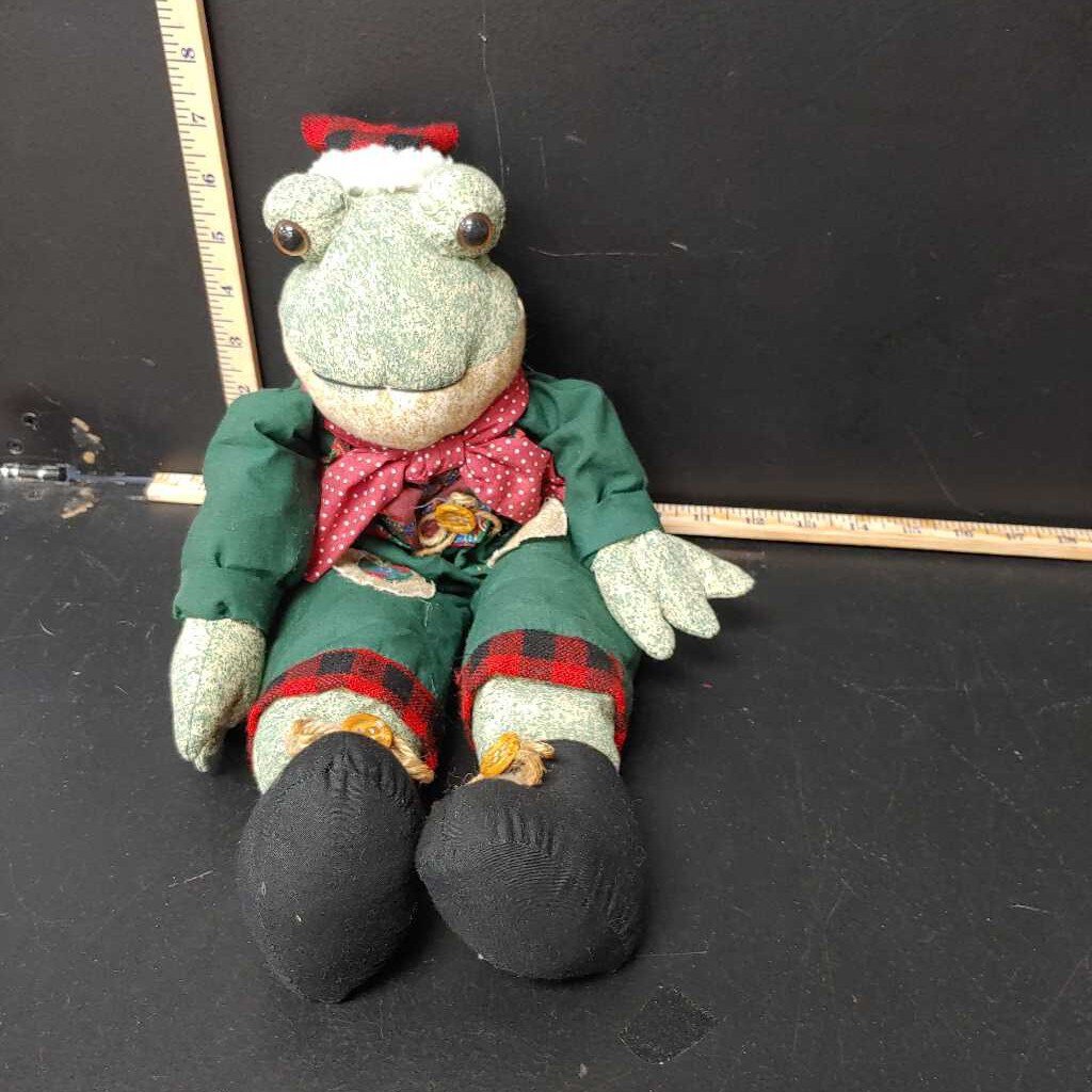 holiday sitting frog(christmas)