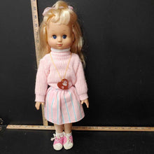 Load image into Gallery viewer, Meredith w/pink stripe outfit Vintage Collectbile
