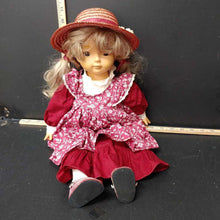Load image into Gallery viewer, Collectibile vintage LA CHERI DOLL

