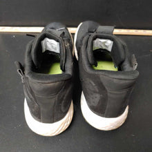 Load image into Gallery viewer, Boys KD Trey 5 VII sneakers
