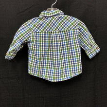 Load image into Gallery viewer, plaid button down shirt
