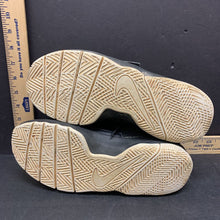 Load image into Gallery viewer, Boys Team Hustle D 8 GS sneakers

