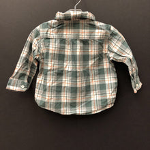 Load image into Gallery viewer, Plaid Button Down Shirt

