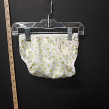 Load image into Gallery viewer, Polkadot print cloth diaper
