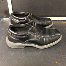 Load image into Gallery viewer, Boys slip on dress shoes
