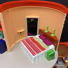 Load image into Gallery viewer, Family Fun Summer Villa&amp;Family Car

