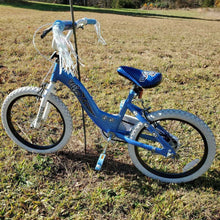 Load image into Gallery viewer, Girl Puppy Love bicycle
