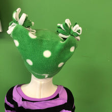 Load image into Gallery viewer, Girl&#39;s polka dot winter hat
