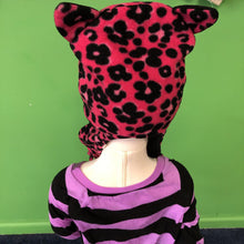 Load image into Gallery viewer, Girls cheetah winter hat
