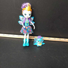 Load image into Gallery viewer, Patter peacock doll w/flap

