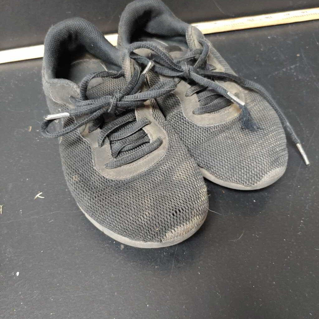 Girls sneakers
