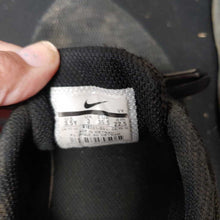Load image into Gallery viewer, Girls sneakers
