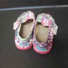 Load image into Gallery viewer, Girl Chevron velcro shoes
