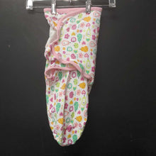 Load image into Gallery viewer, Pears/apple swaddle wrap
