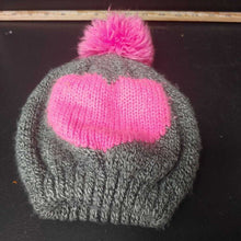 Load image into Gallery viewer, Girls winter hat
