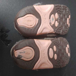 Girls velcro shoes