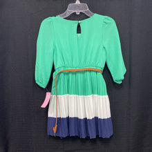 Load image into Gallery viewer, Pleated dress w/ belt
