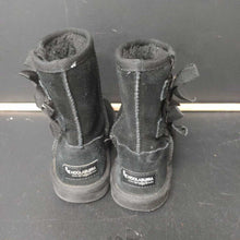 Load image into Gallery viewer, girls koolaburra ankle boots
