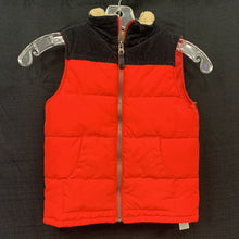 Load image into Gallery viewer, Boys zip up winter vest
