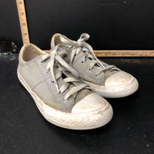 Load image into Gallery viewer, Girls sneakers
