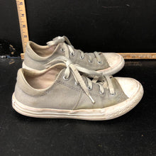 Load image into Gallery viewer, Girls sneakers
