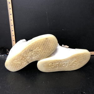 Girls sneakers