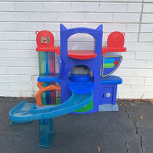 Load image into Gallery viewer, Deluxe Headquarters Playset w/slide
