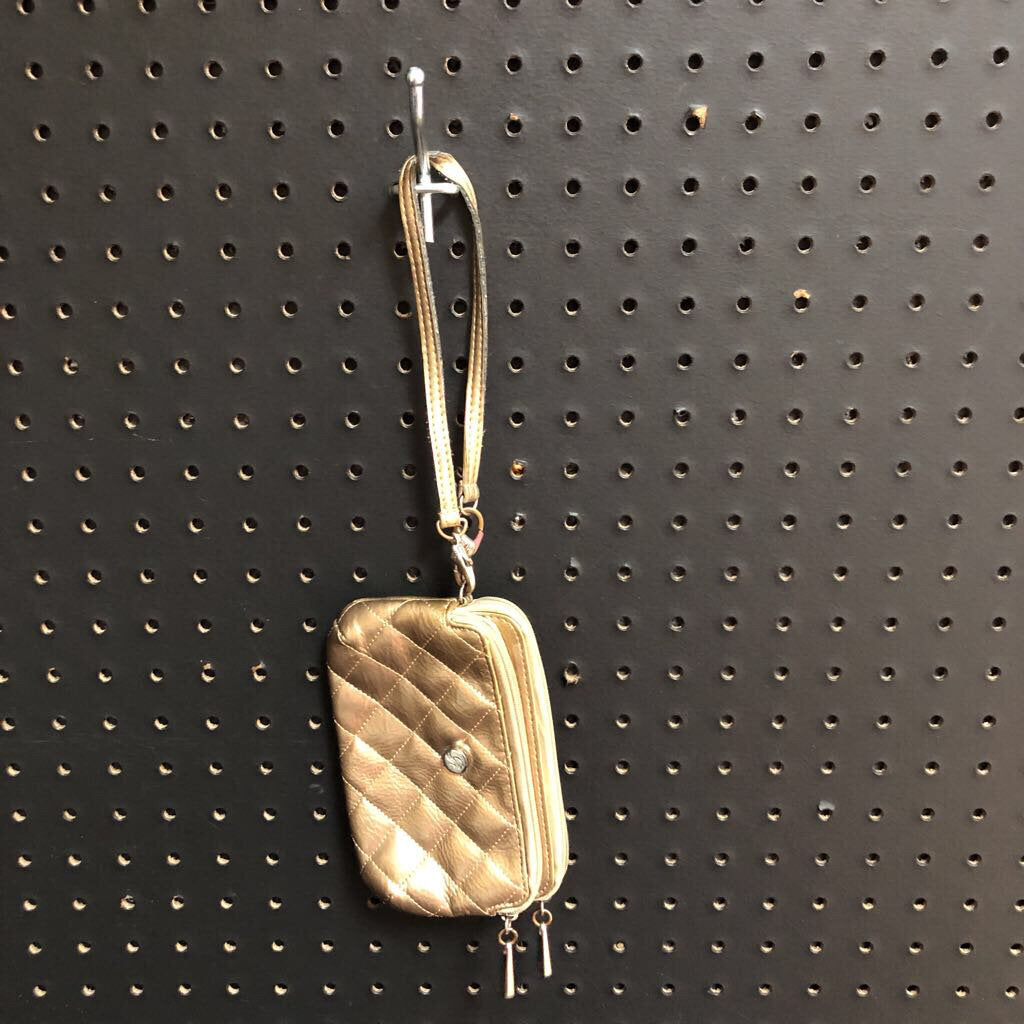 Wristlet handbag