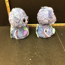 Load image into Gallery viewer, Twin peacats battery operated
