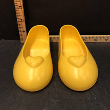 Load image into Gallery viewer, Rubber dress shoes for 24" doll
