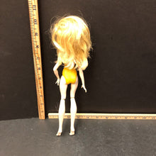 Load image into Gallery viewer, Apple white doll
