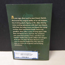 Load image into Gallery viewer, The Return of the Indian (The Indian in the Cupboard) (Lynne Reid Banks) -series paperback
