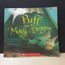 Load image into Gallery viewer, Puff the Magic Dragon (Peter Yarrow) -paperback
