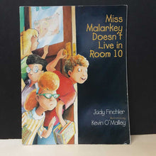 Load image into Gallery viewer, Miss Malarkey Doesn't Live in Room 10 (Judy Finchler) -paperback
