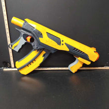 Load image into Gallery viewer, Dart Tag Quick 16 Blaster Gun
