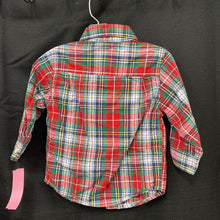 Load image into Gallery viewer, Plaid button down shirt
