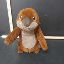 Load image into Gallery viewer, Plush beaver w./sounds
